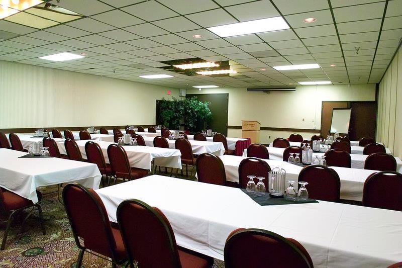 Hotel Ramada By Wyndham 2*