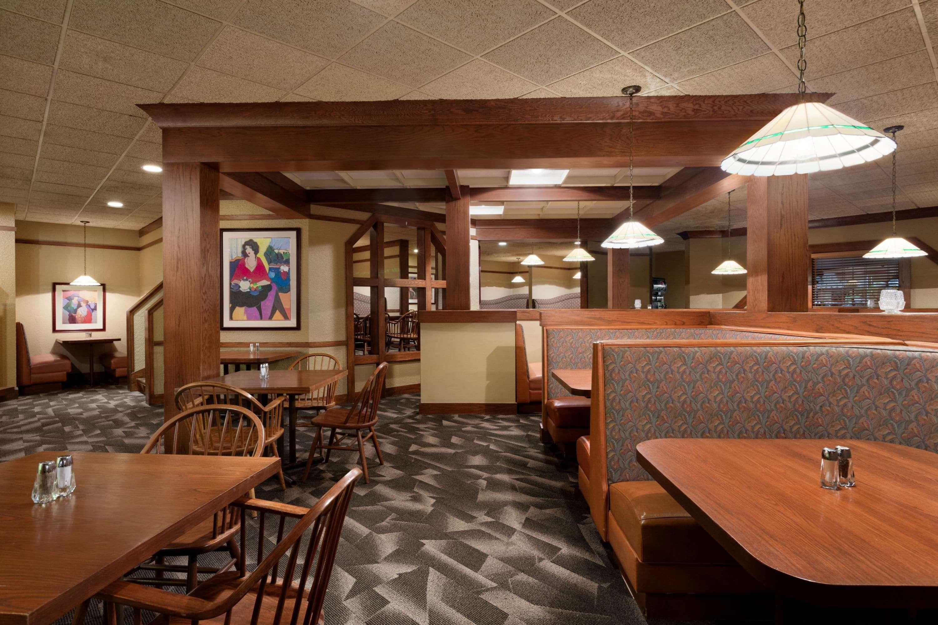 Hotel Ramada By Wyndham 2*